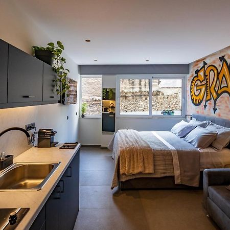 Triple A - Graffiti Homage In Psirri Square - Free Parking! Apartment Athens Exterior photo