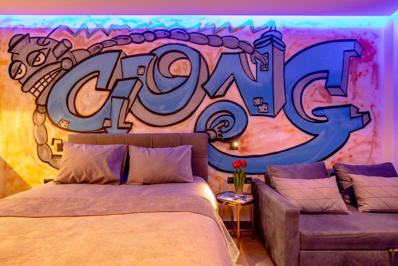 Triple A - Graffiti Homage In Psirri Square - Free Parking! Apartment Athens Exterior photo